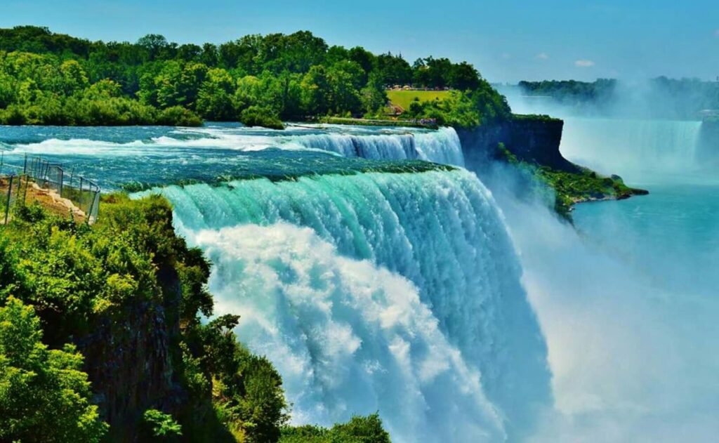 Niagara Falls waterfalls viewed from the Canadian side for private tours